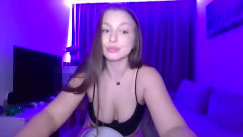 infusemari online show from February 25, 8:45 pm