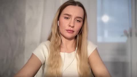 iniva05 online show from March 25, 1:40 pm