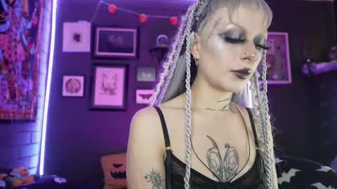   SANIA  online show from December 22, 5:20 pm