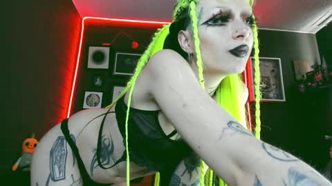 Snapshot of insania_999 chatting on January 7, 8:52 pm SANIA online show from January 7, 8:52 pm