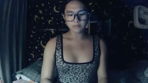 MAXINE online show from December 1, 2:15 pm