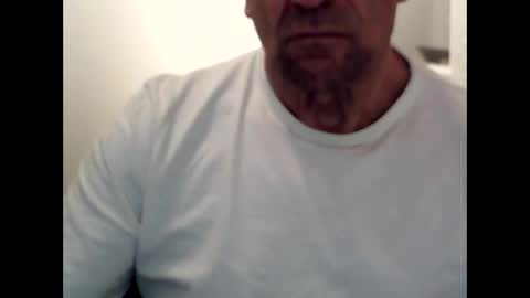 Invested online show from November 10, 3:37 pm