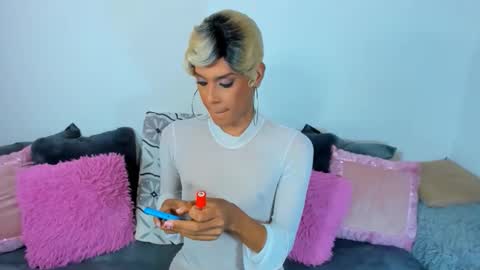 Irene Aguirre online show from October 23, 2:57 am