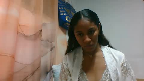 Snapshot of iriella2908 chatting on October 22, 7:04 pm iriella2908 online show from October 22, 7:04 pm