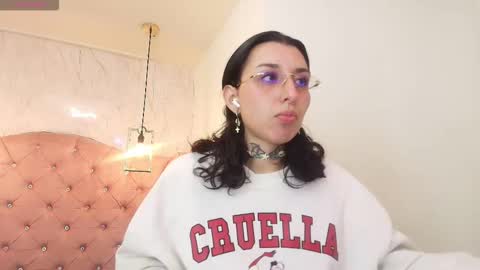 iris_77 online show from September 26, 7:11 pm