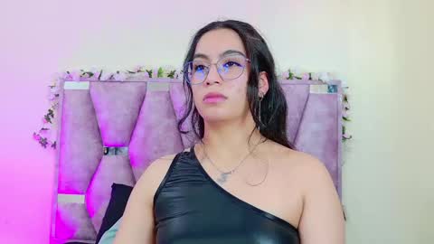 Iris online show from April 22, 6:15 pm