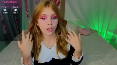 Snapshot of iris_rain chatting on October 18, 10:30 am Iris  online show from October 18, 10:30 am
