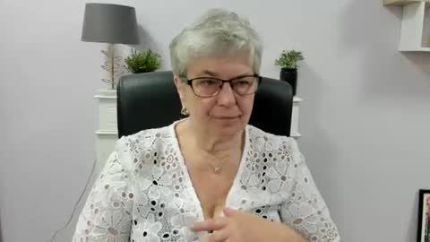 I R I S online show from June 12, 6:34 am