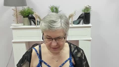 I R I S online show from January 8, 7:14 am