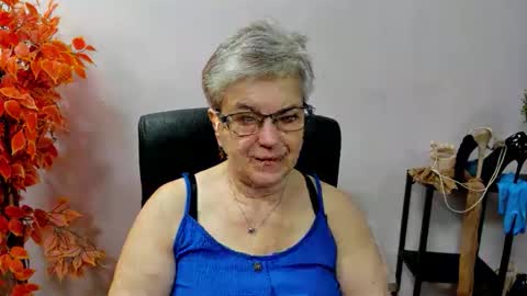 Snapshot of iris_xdesire chatting on October 7, 6:31 am I R I S online show from October 7, 6:31 am