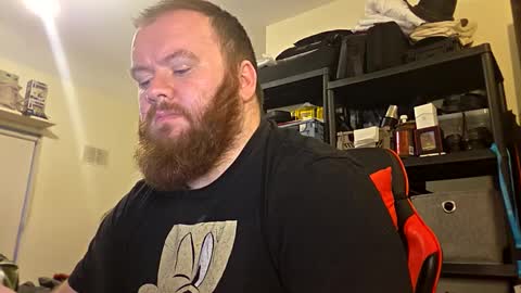 Snapshot of irishdaddy24 chatting on October 26, 5:23 pm twitter theirishman205 online show from October 26, 5:23 pm