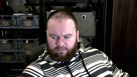 Snapshot of irishdaddy24 chatting on December 23, 5:43 pm twitter theirishman205 online show from December 23, 5:43 pm