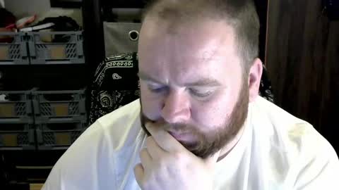 Snapshot of irishdaddy24 chatting on February 15, 11:36 pm twitter theirishman205 online show from February 15, 11:36 pm