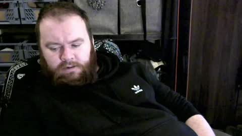 Snapshot of irishdaddy24 chatting on January 26, 12:22 pm twitter theirishman205 online show from January 26, 12:22 pm