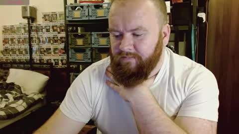 Snapshot of irishdaddy24 chatting on September 26, 5:10 pm twitter theirishman205 online show from September 26, 5:10 pm