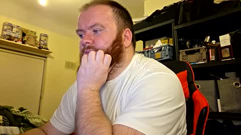 Snapshot of irishdaddy24 chatting on October 17, 6:01 pm twitter theirishman205 online show from October 17, 6:01 pm