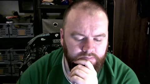 Snapshot of irishdaddy24 chatting on February 3, 5:03 pm twitter theirishman205 online show from February 3, 5:03 pm