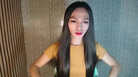 IRISH AND TRIXIE online show from April 20, 2:03 am