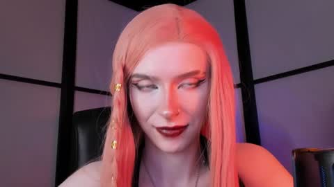 Snapshot of irisice chatting on December 5, 1:01 pm Miss Iris Fansly Miss Iris new inst.  online show from December 5, 1:01 pm