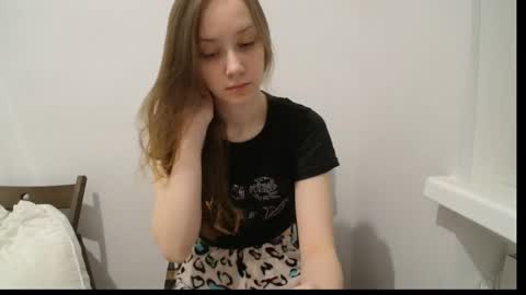 irma_b2004 online show from April 23, 9:38 pm