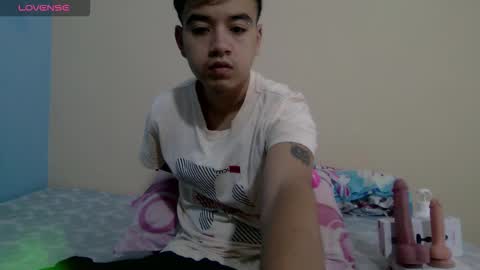 irondante01 online show from March 18, 12:11 pm