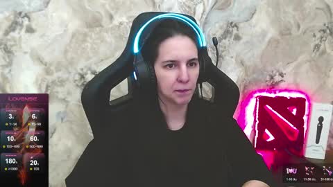 Irwi Tomboy online show from April 1, 6:05 pm