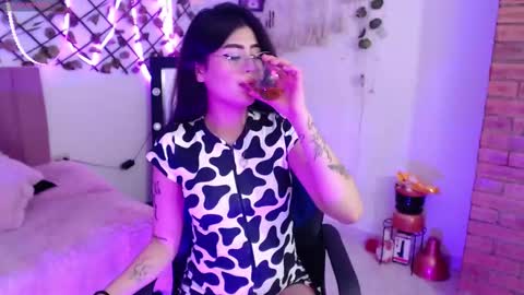 Snapshot of isa_bunny18 chatting on October 4, 3:59 am isabela online show from October 4, 3:59 am