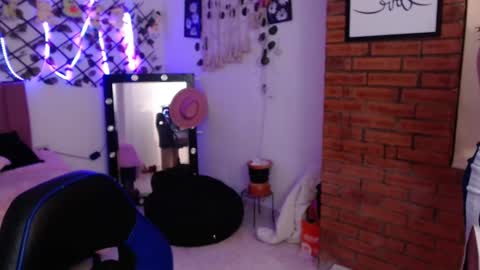 Snapshot of isa_bunny18 chatting on September 11, 4:03 am isabela online show from September 11, 4:03 am