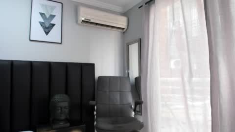 Snapshot of isaac_cryston chatting on March 7, 8:44 pm isaac_cryston online show from March 7, 8:44 pm