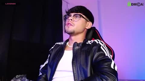 Isaac Saenz. online show from November 6, 12:57 am