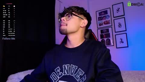 Isaac Saenz. online show from November 27, 12:18 am