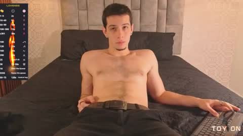 isaacblaze  online show from July 17, 3:52 am
