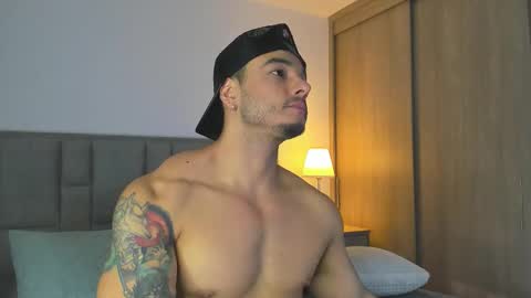 Isaac Surez online show from February 4, 8:57 pm