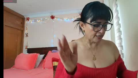 Isabeel Sofia online show from May 22, 4:03 pm