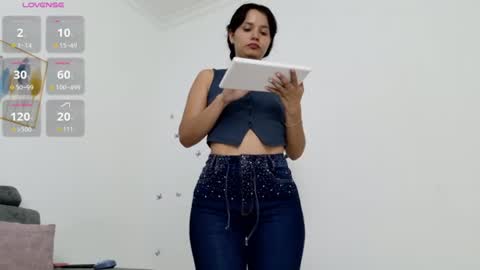 isabela online show from July 24, 10:40 pm