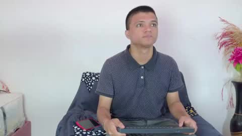 Isabella online show from April 19, 2:34 am