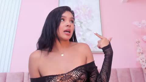 Isabela online show from November 22, 7:01 pm