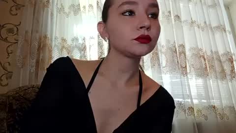 Isabel online show from July 15, 8:30 am