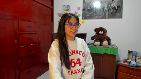 Isabella22 1 online show from January 15, 2:38 am