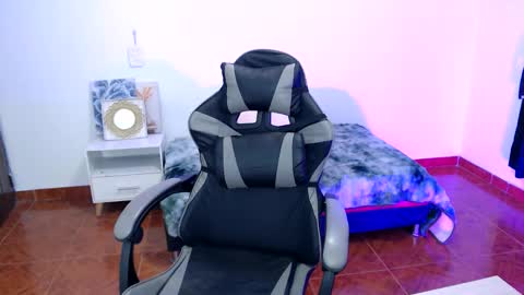 isabella__666 online show from December 14, 4:08 am