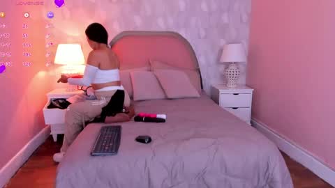 isabella__milf online show from April 21, 7:10 pm