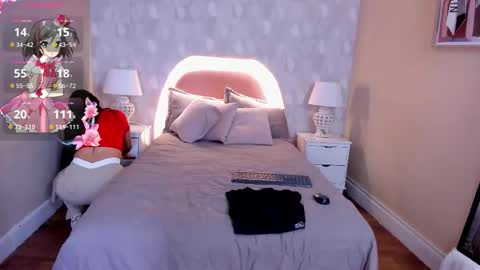 isabella__milf online show from February 23, 7:05 pm