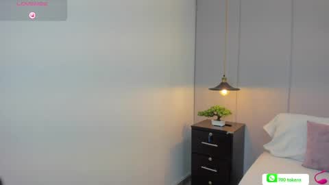 Isabel florez online show from April 21, 2:51 am