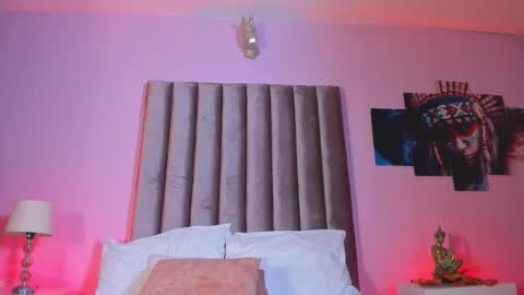   online show from March 30, 8:47 am