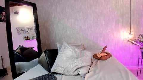 isabella zc online show from February 25, 2:58 pm