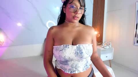 isabella zc online show from September 22, 8:02 pm