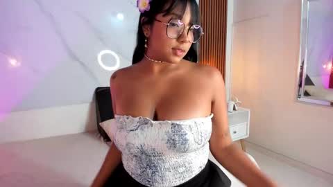 isabella zc online show from September 9, 7:58 pm