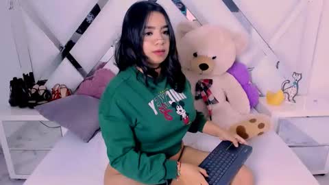 Snapshot of isabellaacruz chatting on October 10, 11:20 pm ISABELLA  online show from October 10, 11:20 pm