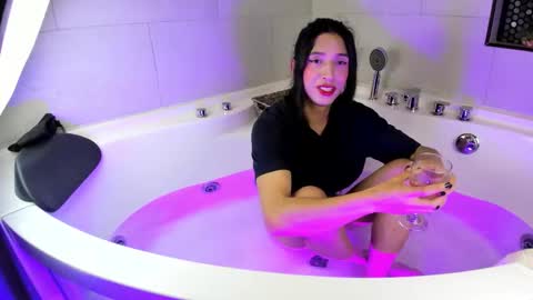 Bella B  -JOIN FREE  online show from November 30, 1:23 am