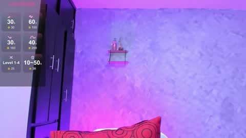 Instagram soybella01  online show from January 15, 7:11 pm